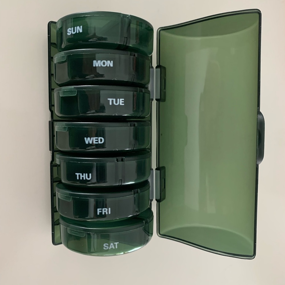 NWOT Daily Pill Organizer